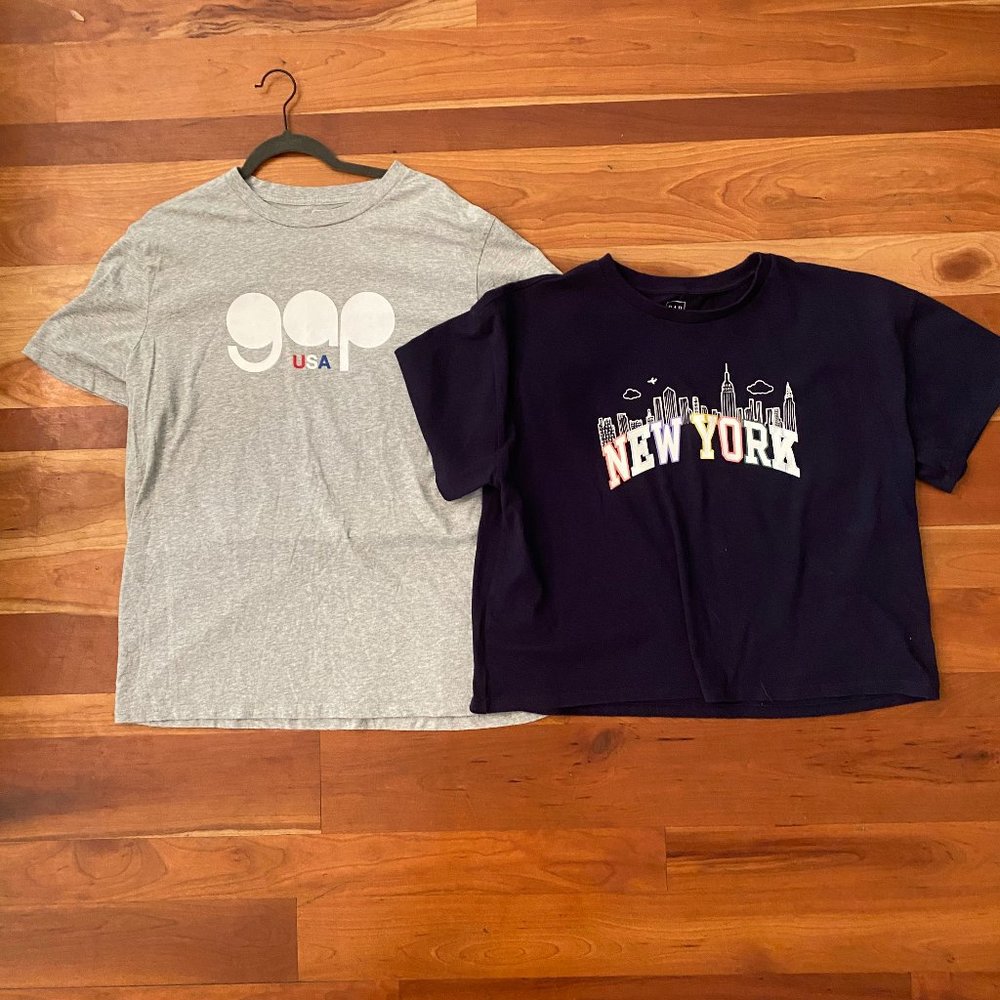 2 GAP T SHIRTS: USA & NEW YORK - LTD EDITION - BOTH SIZE XL